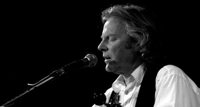 Saturday Folk with Reg Meuross